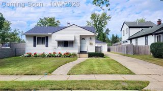 2400 Oxford Road, Berkley, MI 48072