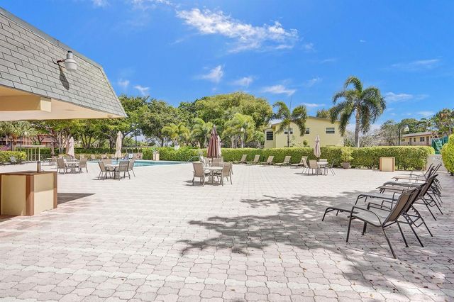 7360 NW 1st Street 205, Margate, FL 33063