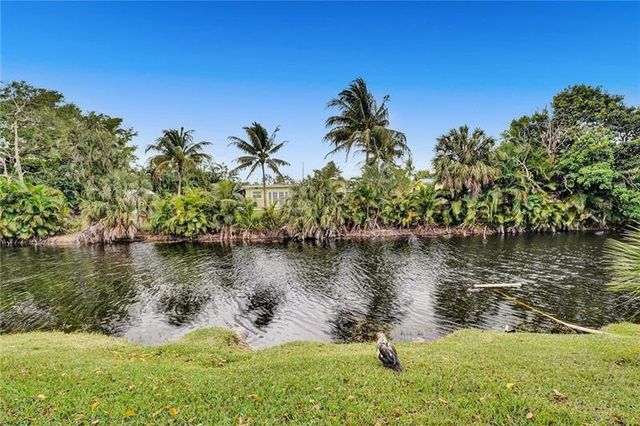7360 NW 1st Street 205, Margate, FL 33063