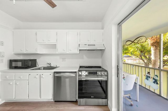 7360 NW 1st Street 205, Margate, FL 33063