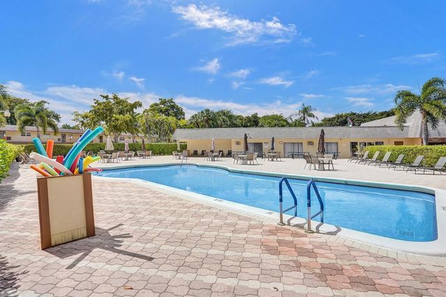 7360 NW 1st Street 205, Margate, FL 33063