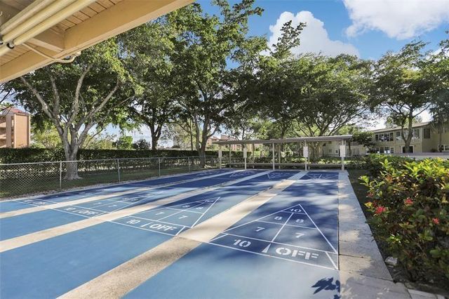 7360 NW 1st Street 205, Margate, FL 33063