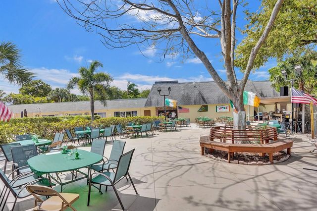 7360 NW 1st Street 205, Margate, FL 33063