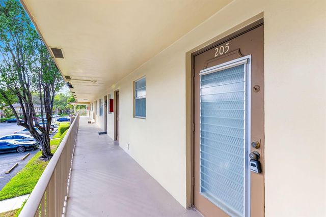7360 NW 1st Street 205, Margate, FL 33063