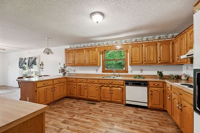 8663 Dog Branch Rd, Mount Pleasant, TN 38474