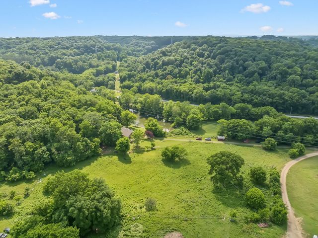 8663 Dog Branch Rd, Mount Pleasant, TN 38474