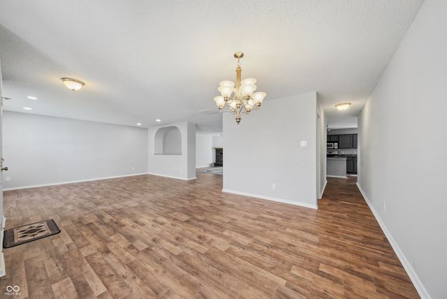 10567 Wiley Lane, Indianapolis, IN 46231