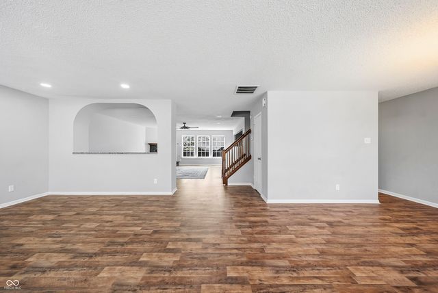 10567 Wiley Lane, Indianapolis, IN 46231