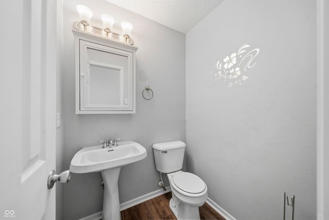 10567 Wiley Lane, Indianapolis, IN 46231