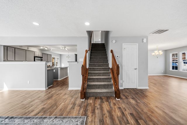 10567 Wiley Lane, Indianapolis, IN 46231