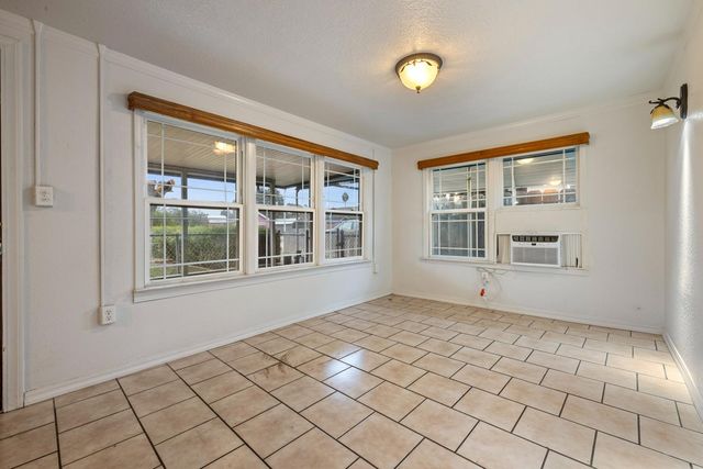 30000 Kasson Rd 2K4 Sunset Dr, Tracy, CA 95304