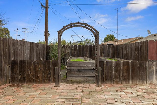 30000 Kasson Rd 2K4 Sunset Dr, Tracy, CA 95304