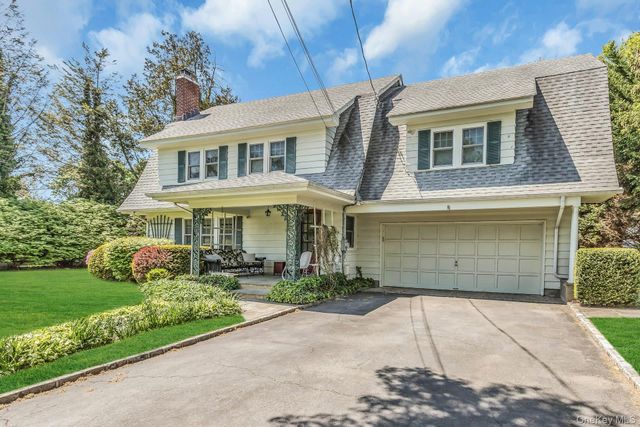 53 Burr Avenue, Northport, NY 11768