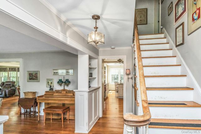 53 Burr Avenue, Northport, NY 11768