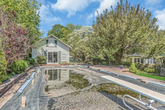 53 Burr Avenue, Northport, NY 11768