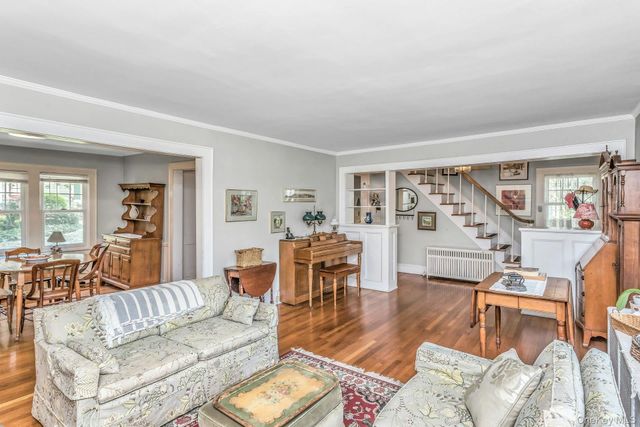 53 Burr Avenue, Northport, NY 11768