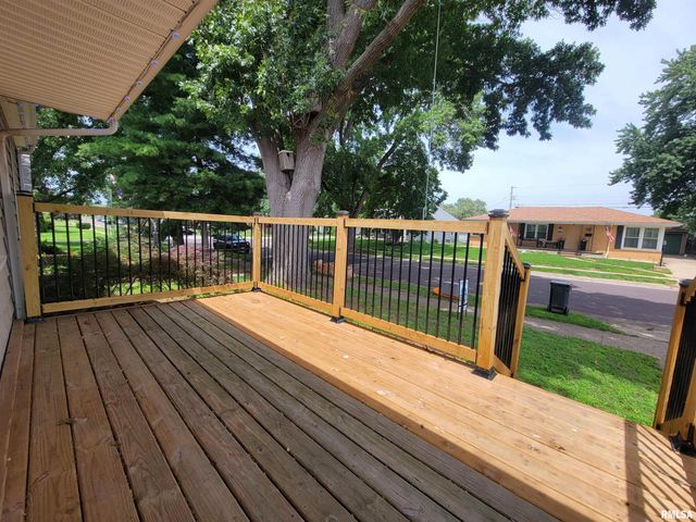 1102 COOLIDGE Avenue, Pekin, IL 61554