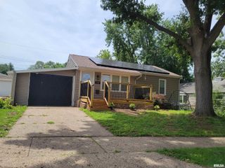1102 COOLIDGE Avenue, Pekin, IL 61554