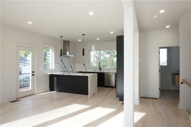 152 Colonial Road, Providence, RI 02906