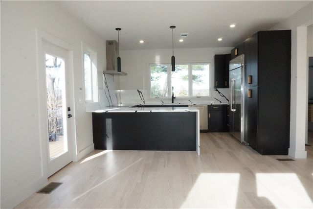 152 Colonial Road, Providence, RI 02906