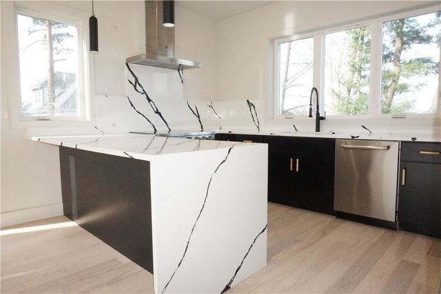 152 Colonial Road, Providence, RI 02906