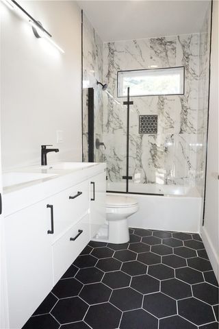 152 Colonial Road, Providence, RI 02906