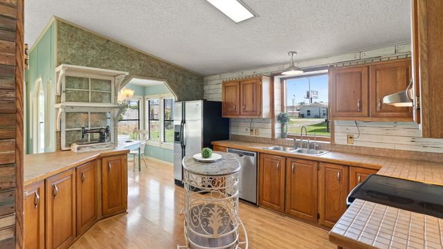 1118 Grand Caillou, Houma, LA 70363