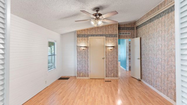 1118 Grand Caillou, Houma, LA 70363