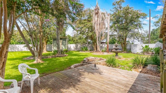 1118 Grand Caillou, Houma, LA 70363