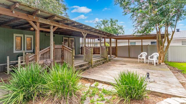 1118 Grand Caillou, Houma, LA 70363