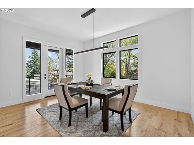 12 HIDALGO St, Lake Oswego, OR 97035