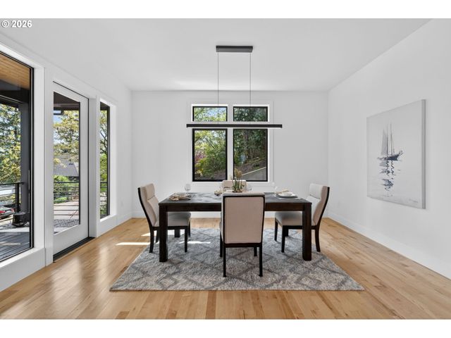 12 HIDALGO St, Lake Oswego, OR 97035