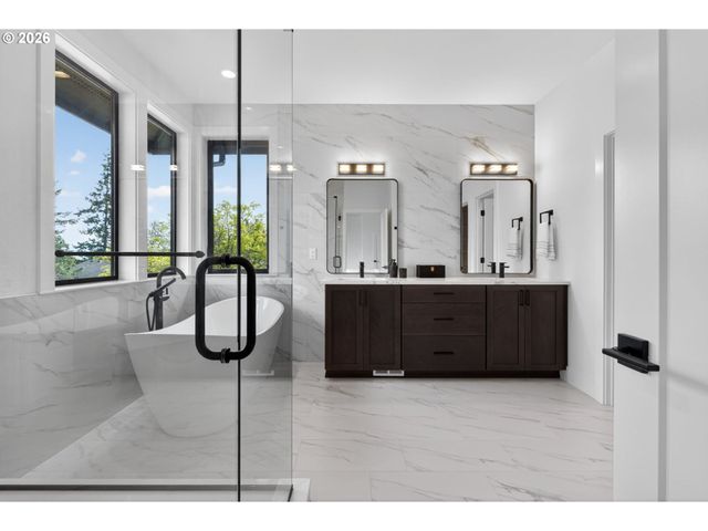 12 HIDALGO St, Lake Oswego, OR 97035