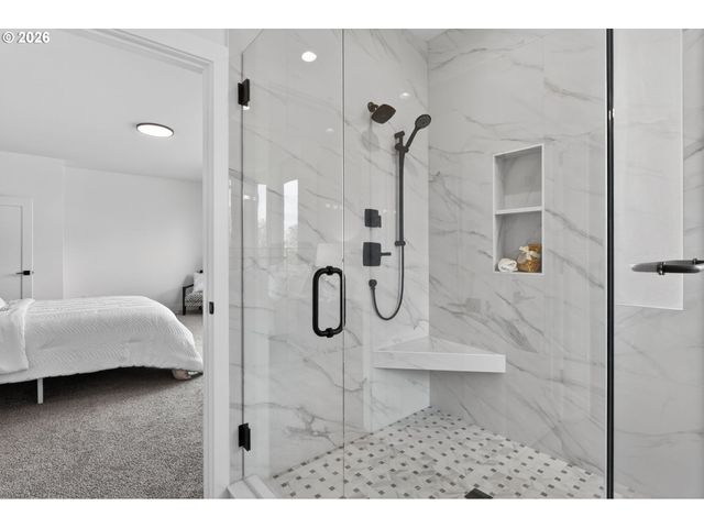 12 HIDALGO St, Lake Oswego, OR 97035