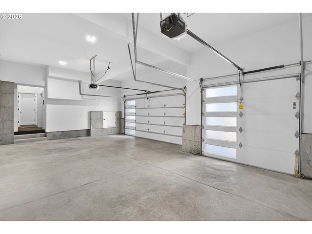 12 HIDALGO St, Lake Oswego, OR 97035