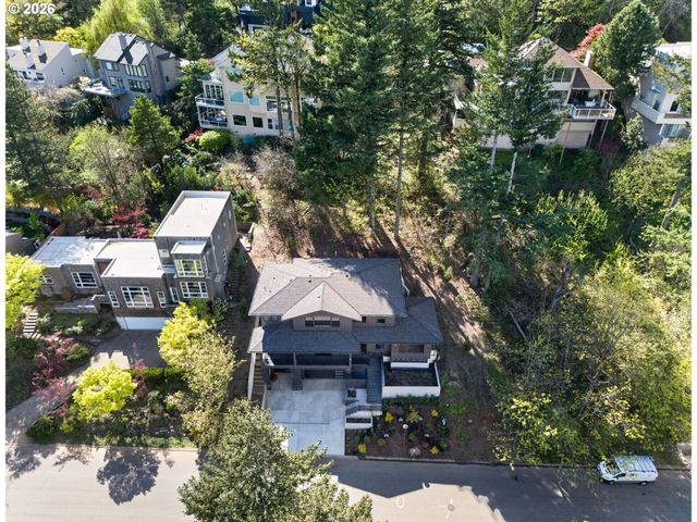 12 HIDALGO St, Lake Oswego, OR 97035
