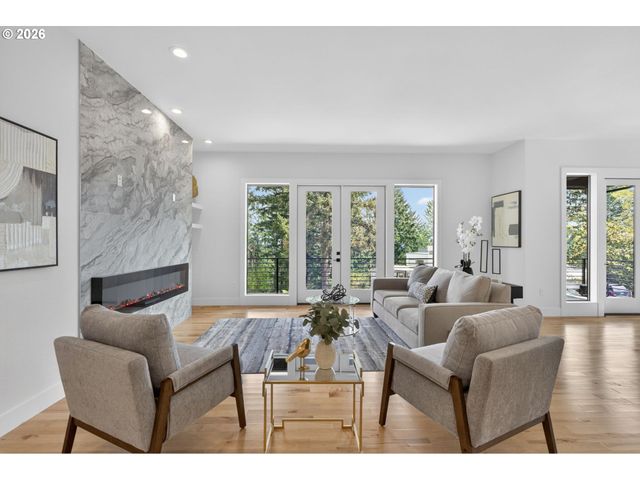 12 HIDALGO St, Lake Oswego, OR 97035