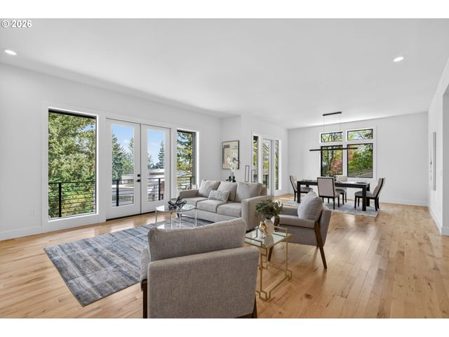 12 HIDALGO St, Lake Oswego, OR 97035