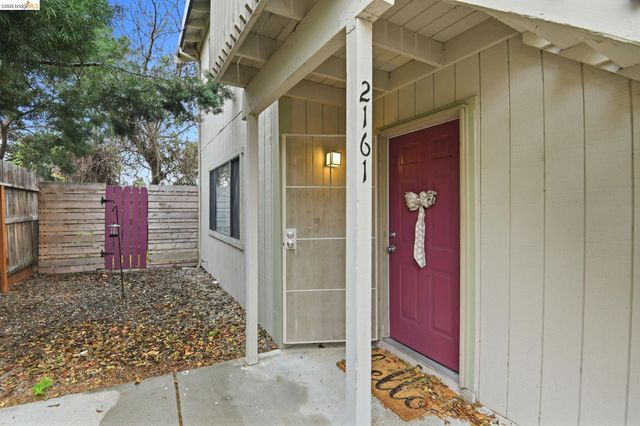 2155 Chestnut St, Livermore, CA 94551