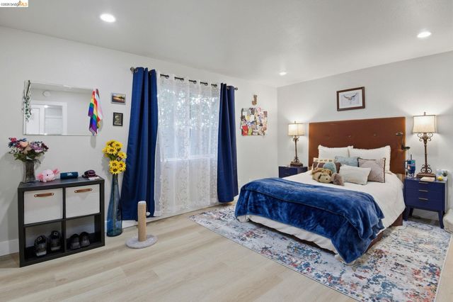 2155 Chestnut St, Livermore, CA 94551