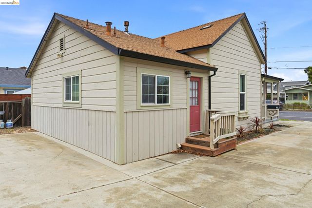 2155 Chestnut St, Livermore, CA 94551