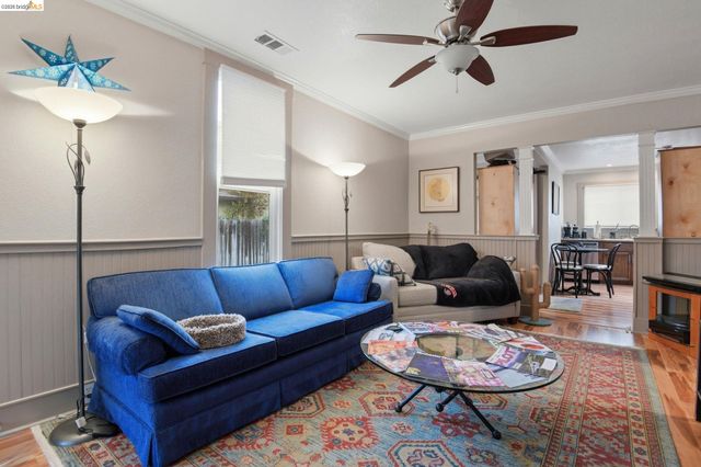 2155 Chestnut St, Livermore, CA 94551