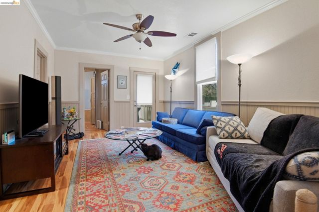 2155 Chestnut St, Livermore, CA 94551