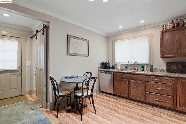 2155 Chestnut St, Livermore, CA 94551