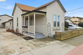 2155 Chestnut St, Livermore, CA 94551