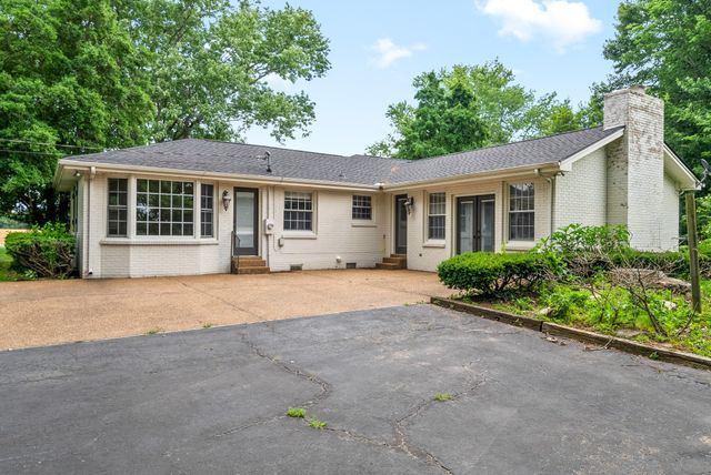 3086 Highway 76, Adams, TN 37010