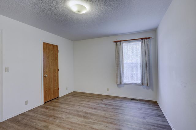 1411 Gold Stream Drive, Webb City, MO 64870