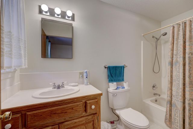 1411 Gold Stream Drive, Webb City, MO 64870