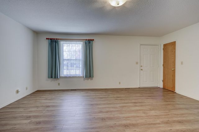 1411 Gold Stream Drive, Webb City, MO 64870