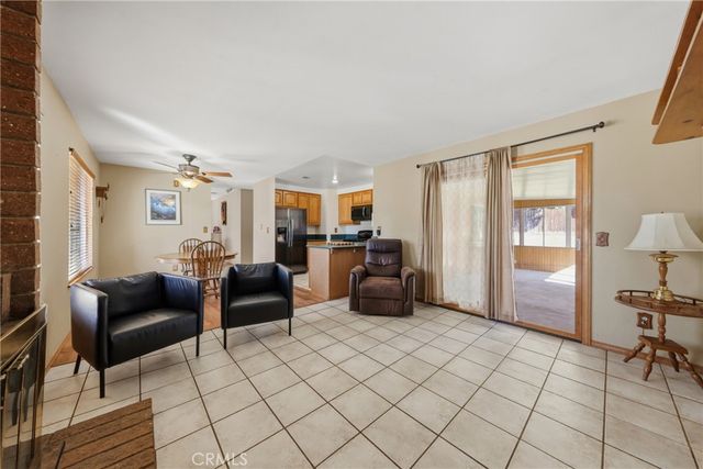 100 Amber Court, Redlands, CA 92374